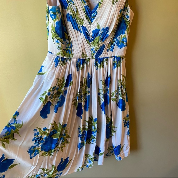 Boden Women’s Serena Swishy Pink Blue Floral Dress V Neck Size 6R - Picture 2 of 13